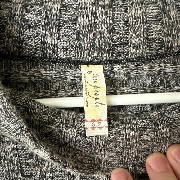 Free People Clarissa Mock Neck Ribbed Sweater Gray size Small - Picture 5 of 6